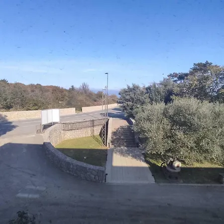 Vineyard Lägenhet Vrbnik (Primorje-Gorski Kotar)